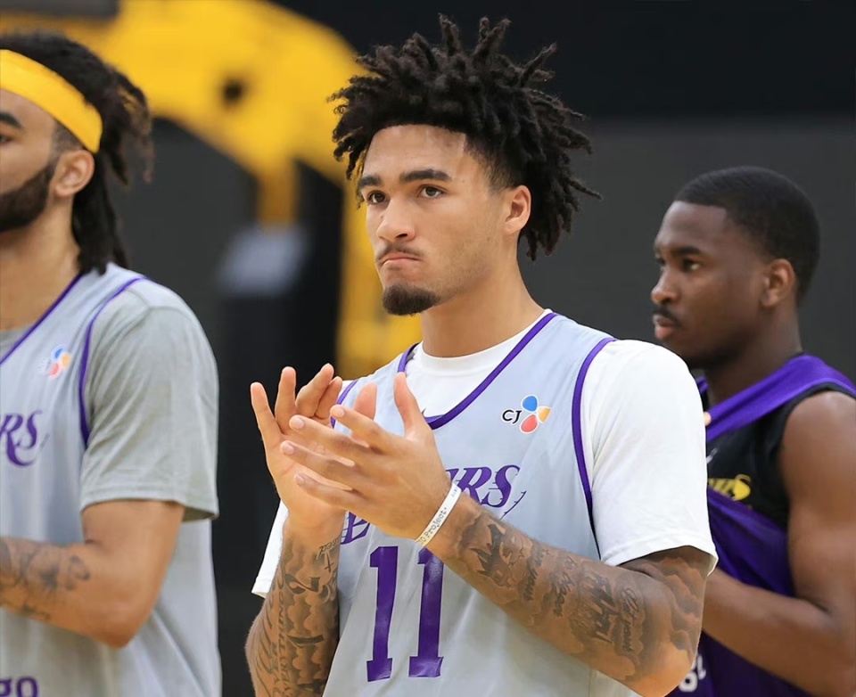 爱游戏官网平台入口 -包含窗口期里昂调整名单以备全明星赛，手感冰凉环节打磨，管理层满意，阵容厚度经受考验的词条